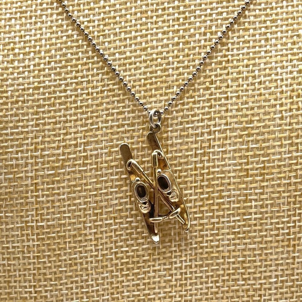 Madewell 1937 Vintage Ski Boots Skiing Skier Pendant Necklace Gold Tone 30" - Picture 4 of 6